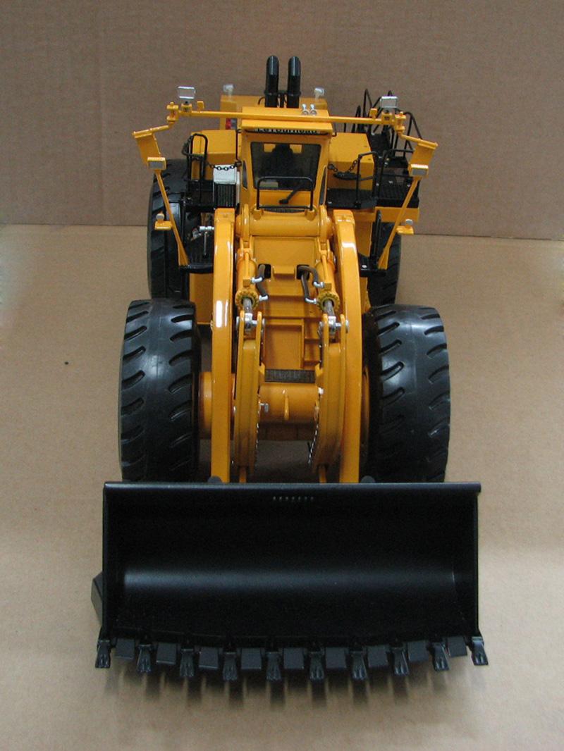 082-01080 Letourneau L-1850 Wheel Loader 1:50 Scale (Discontinued Model)