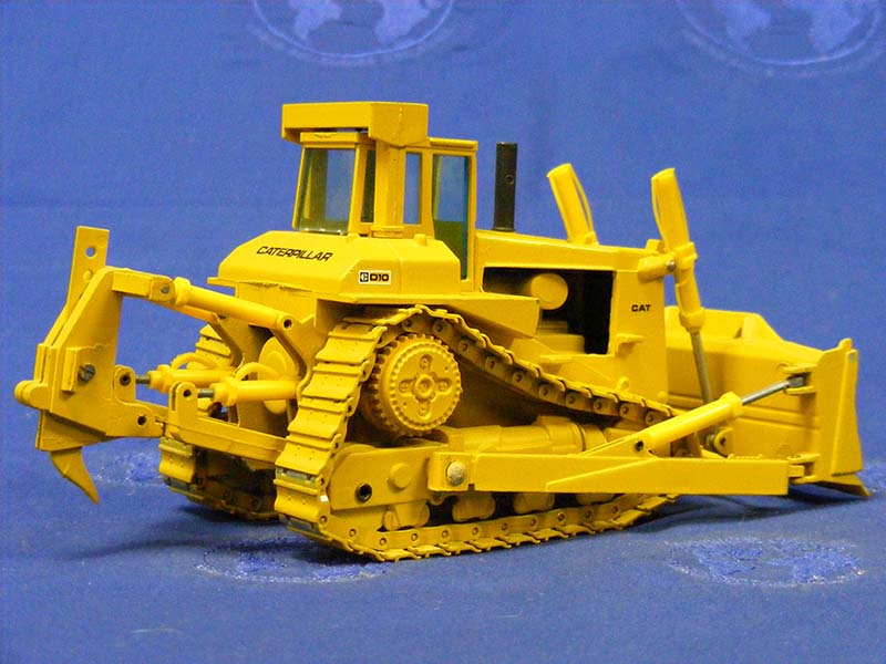 2850.0 Tractor De Orugas Caterpillar D10 Escala 1:50 (Modelo Descontinuado)