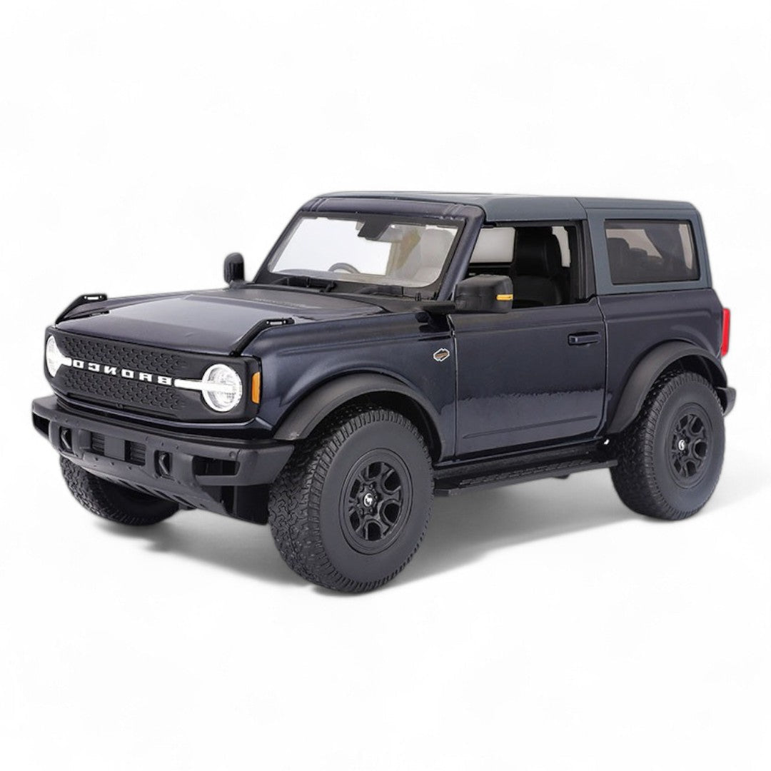 31456R Car Ford Bronco Wildtrak 2021 Scale 1:18 (Discontinued Model)