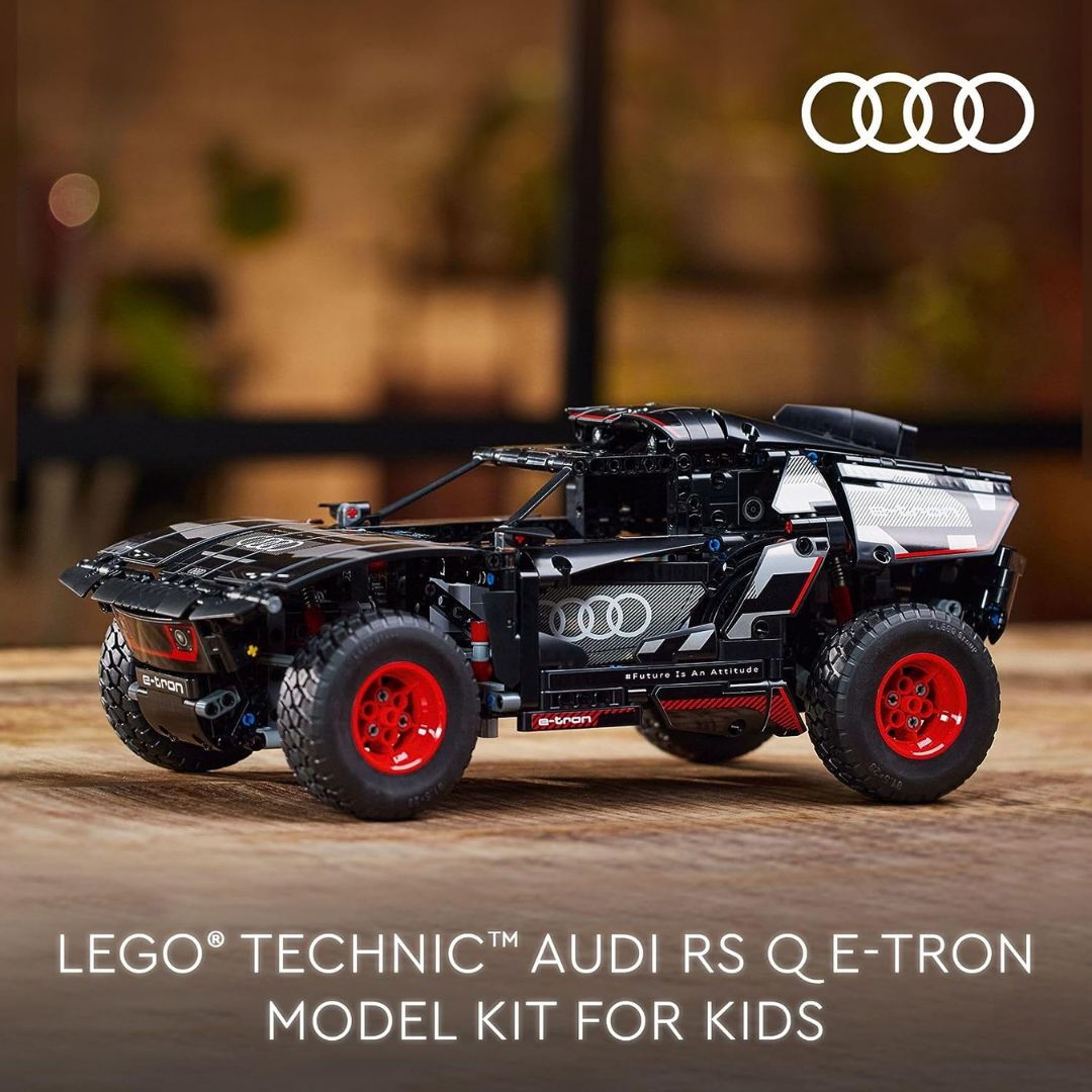 42160 LEGO Technic Audi RS Q E-tron (914 Pieces) 