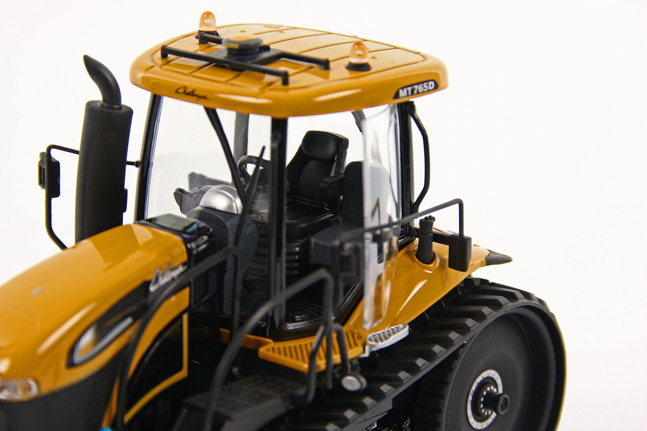 10621 Tractor Agrícola De Orugas Agco Challenger MT765D Escala 1:32 (Modelo Descontinuado)