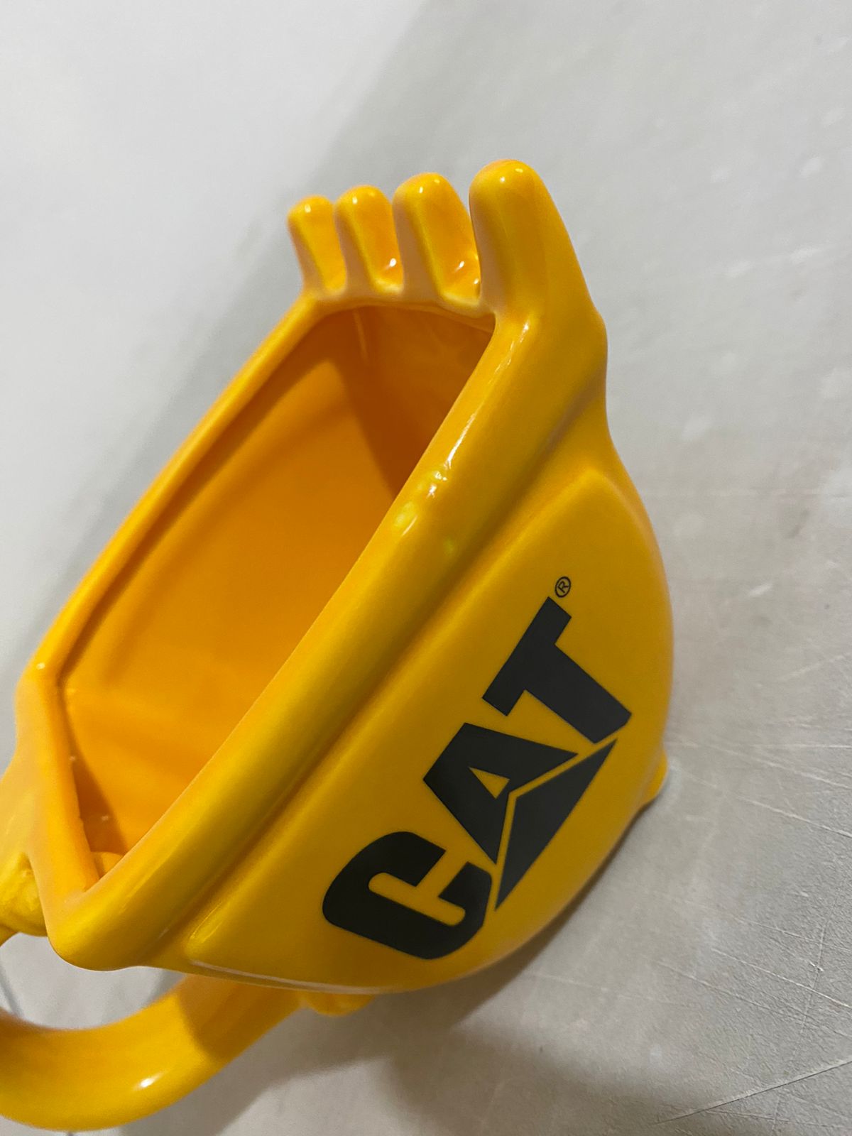 TCA001-LQ Taza Cat en Forma de Cucharón - Amarillo (Liquidación)