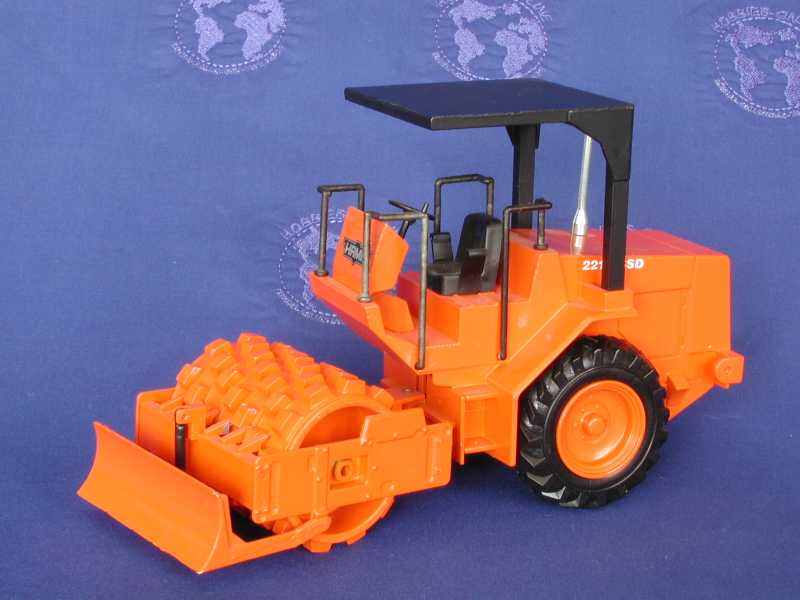343 Hamm 2210-SSD Compactor Roller 1:25 Scale (Discontinued Model)