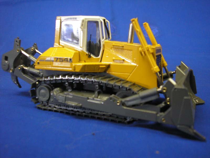 2808 Liebherr PR754 Crawler Tractor Scale 1:50 (Discontinued Model)