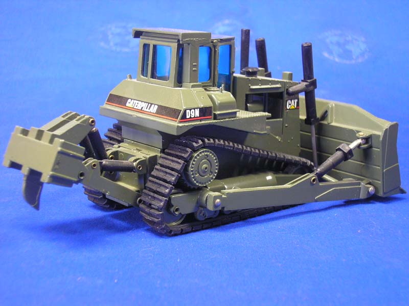 298M Caterpillar D9N Crawler Tractor Scale 1:50 (Discontinued Model)