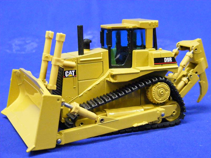 451 Tractor De Orugas Caterpillar D9R Escala 1:50 (Modelo Descontinuado)