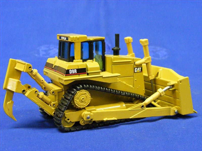 451 Caterpillar D9R Crawler Tractor Scale 1:50 (Discontinued Model)