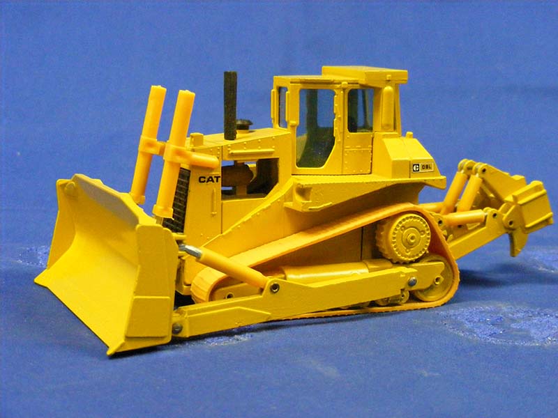 233 Tractor De Orugas Caterpillar D8L Escala 1:50 (Modelo Descontinuado)