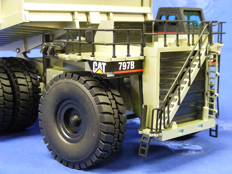 466G Mining Truck Caterpillar 797B Scale 1:50 (Discontinued Model)