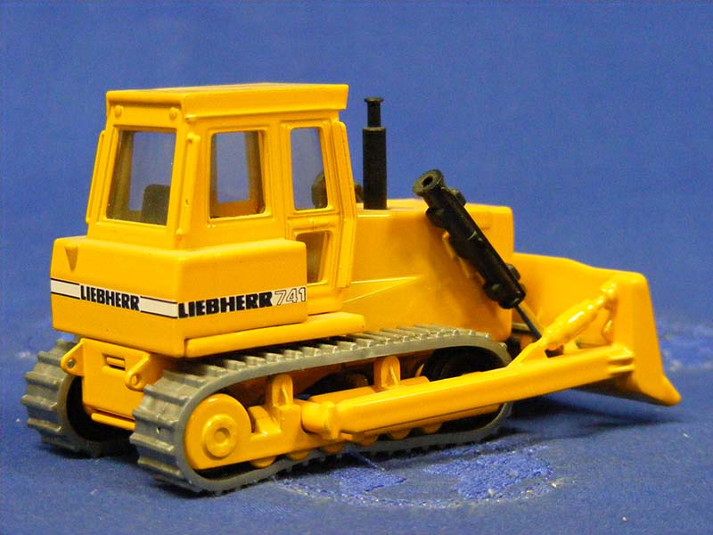 2529 Liebherr 741 Crawler Tractor Scale 1:55 (Discontinued Model)