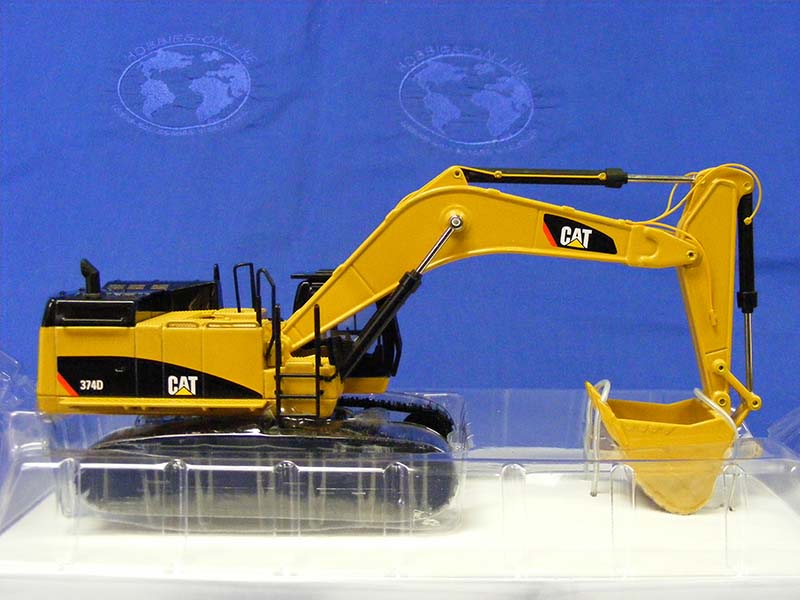 55274 Caterpillar 374D Tracked Excavator 1:50 Scale (Discontinued Model)