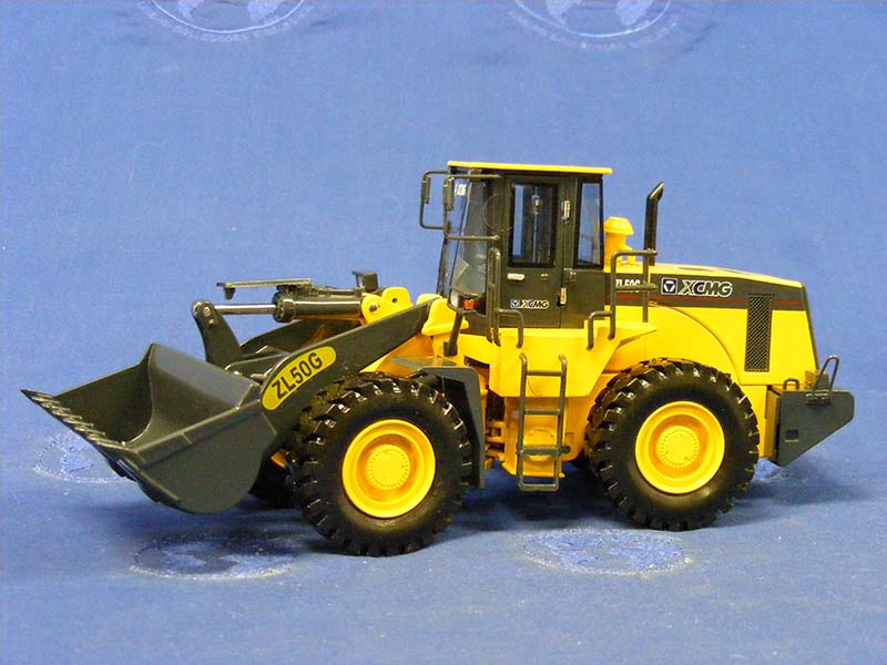 AMP008 XCMG ZL50G Wheel Loader 1:35 Scale (Discontinued Model)