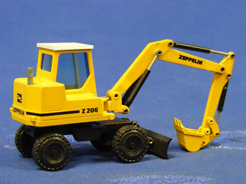 258.1 Zeppelin Z 206 Wheeled Excavator Scale 1:50 (Discontinued Model)