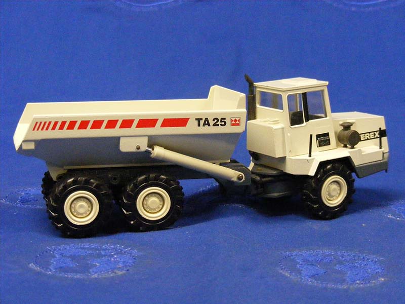 2763-3 टेरेक्स टीए25 आर्टिकुलेटेड ट्रक 1:50 स्केल (बंद मॉडल)