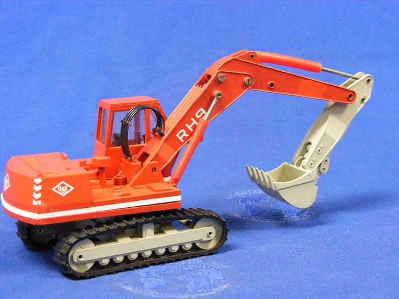 2770-1 O&amp;K RH9 Tracked Excavator 1:50 Scale (Discontinued Model)