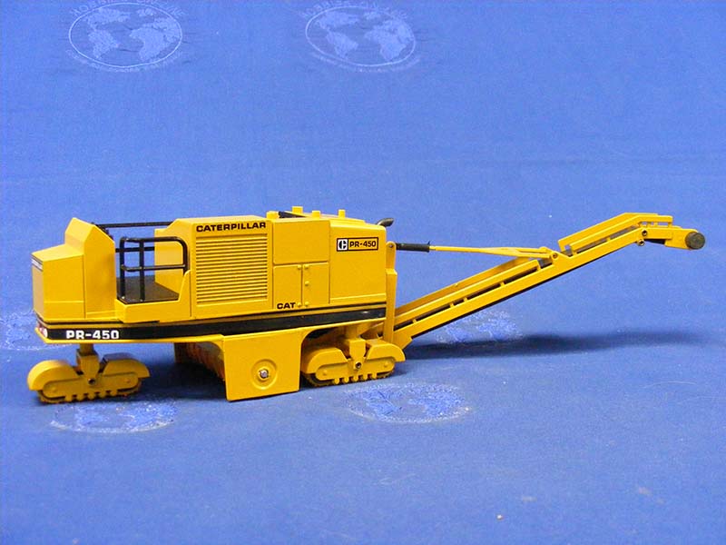 299-0 Caterpillar PR-450 Asphalt Milling Machine 1:50 Scale (Discontinued Model)