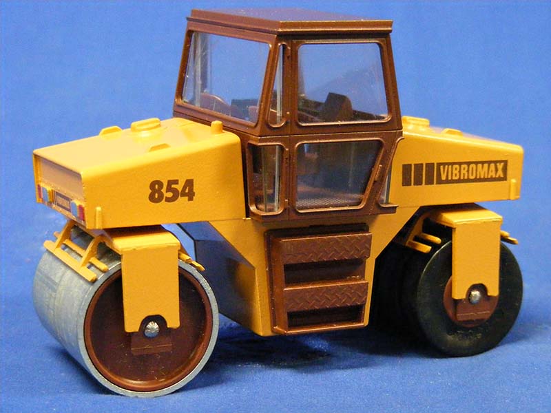 2704-1 Vibromax 854 Compactor Roller Scale 1:35 (Discontinued Model)