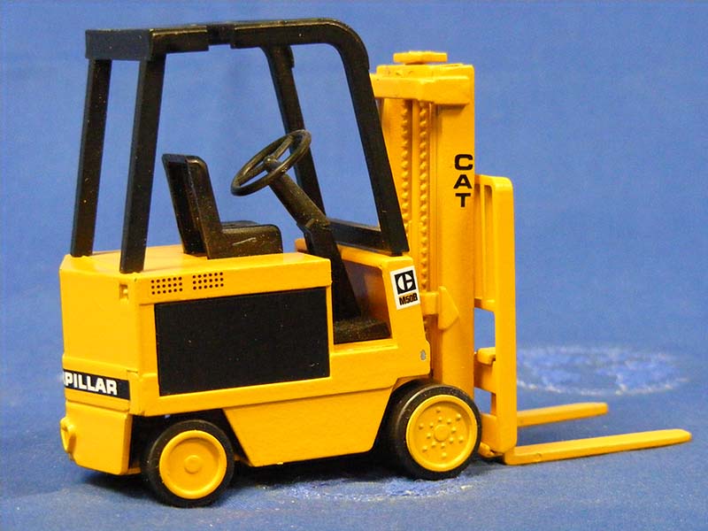 225-0 Caterpillar M50B Forklift Scale 1:25 (Discontinued Model)