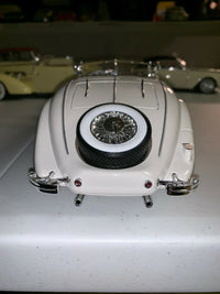 Thumbnail for 36055 Mercedes-Benz 500K TYP Año 1936 Escala 1:18 (Maisto Premiere Edition) - CAT SERVICE PERU S.A.C.