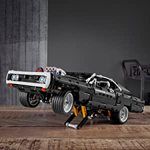 42111 LEGO Technic Auto Fast & Furious Dom's Dodge Charger (1077 Piezas) - CAT SERVICE PERU S.A.C.