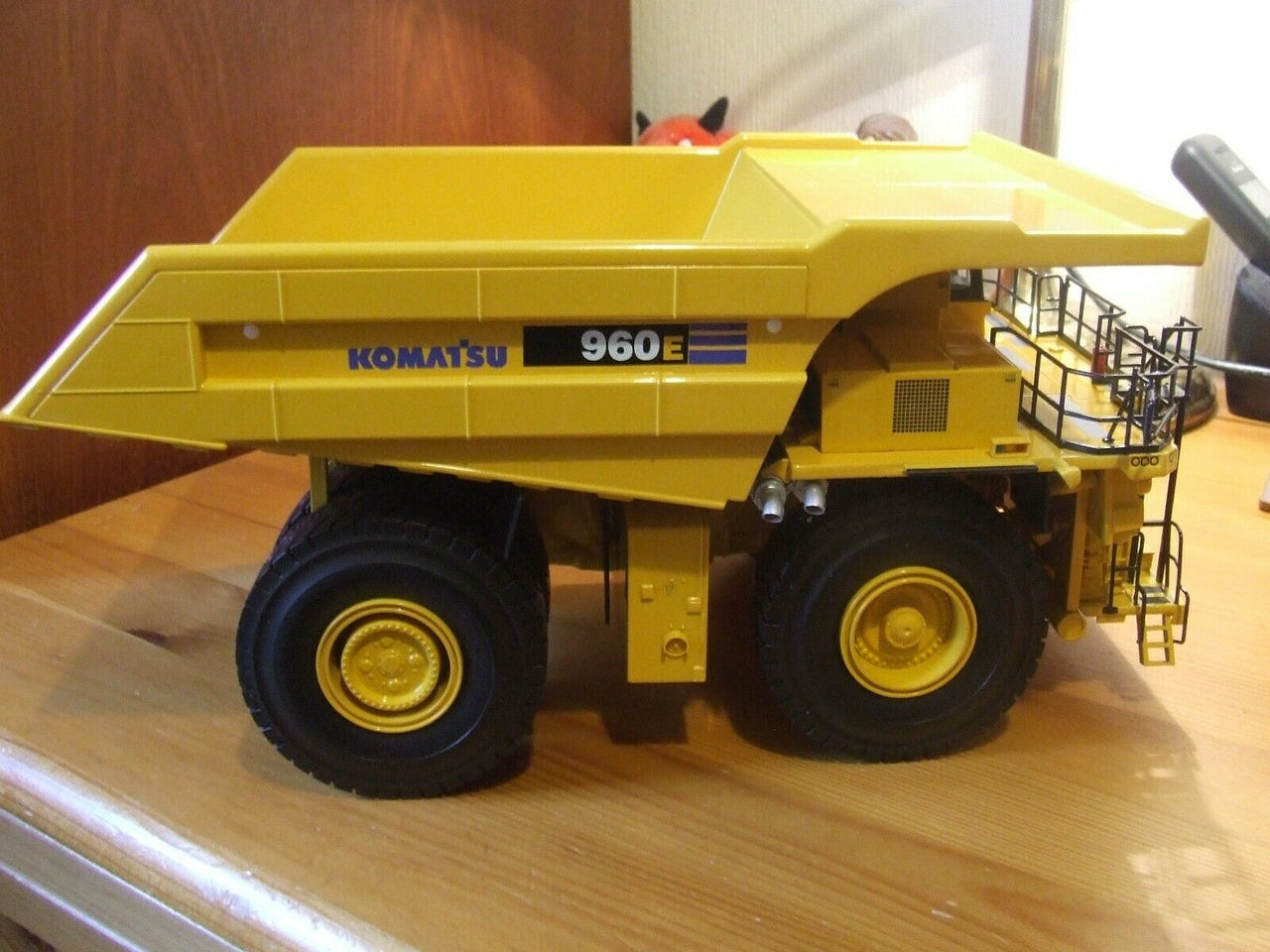 50-3138 कोमात्सु 960ई खनन ट्रक 1:50 स्केल (बंद मॉडल)