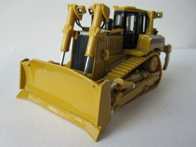 55099 Caterpillar D8R Tracked Tractor Scale 1:50