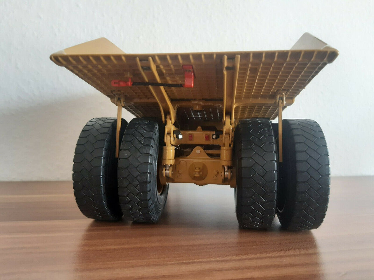 55151 Caterpillar 793D Mining Truck 1:50 Scale (Discontinued Model)