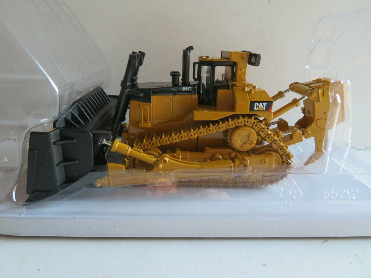 55212 Caterpillar D11T Crawler Tractor Scale 1:50 (Discontinued Model)
