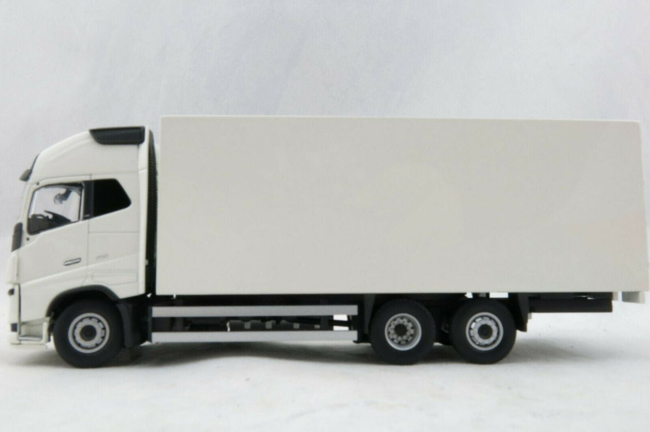 68048 Volvo FH04 Globetrotter Trailer Scale 1:50 (Discontinued Model)