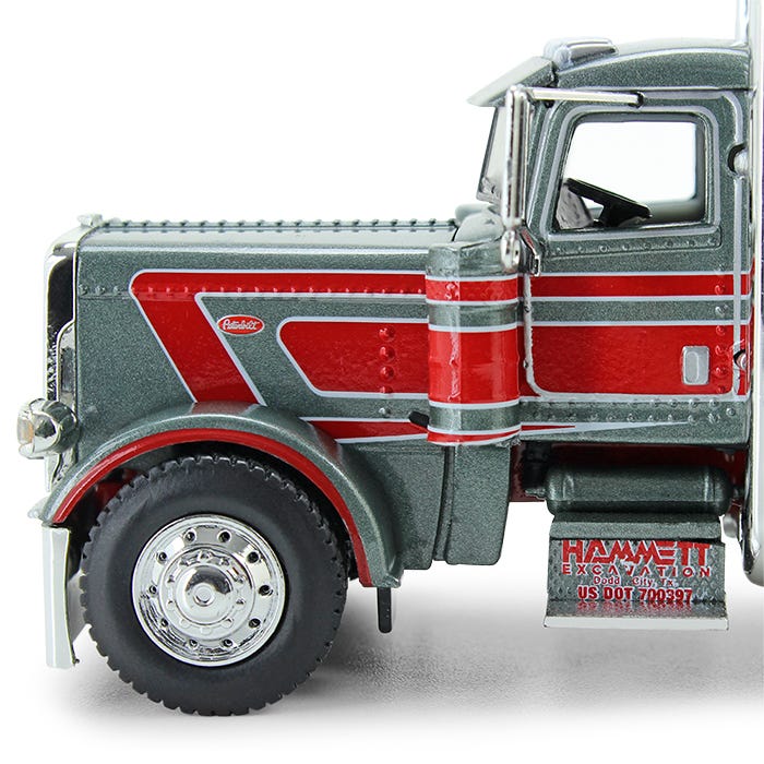 69-0900 Peterbilt 389 63" Low Bed 1:64 Scale (Discontinued Model)