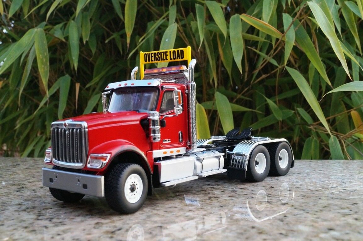 71002 Tracto Tandem International HX520 Red Scale 1:50