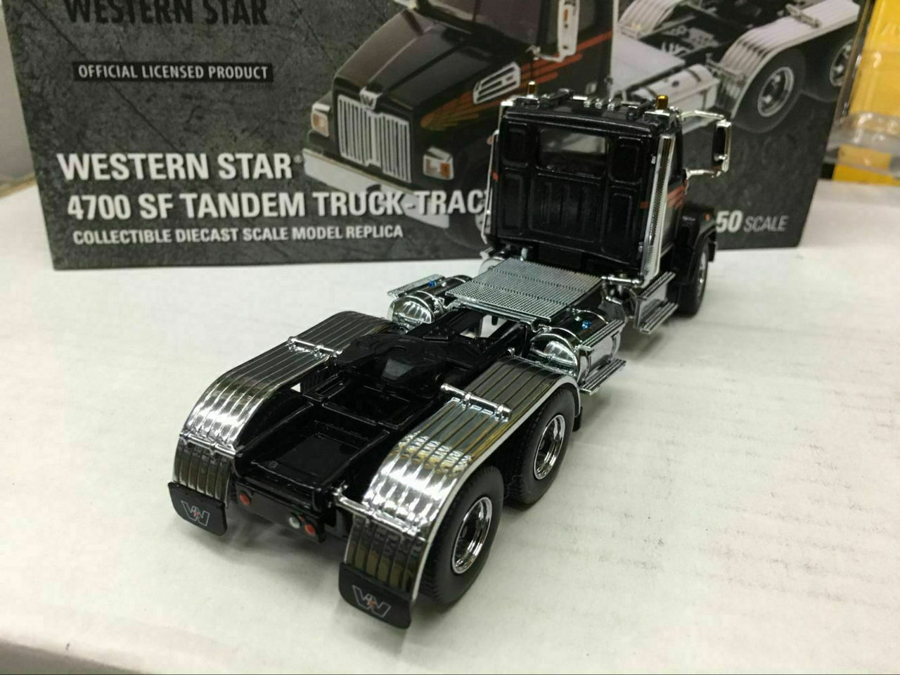 71036 Western Star Tract 4700 Scale 1:50