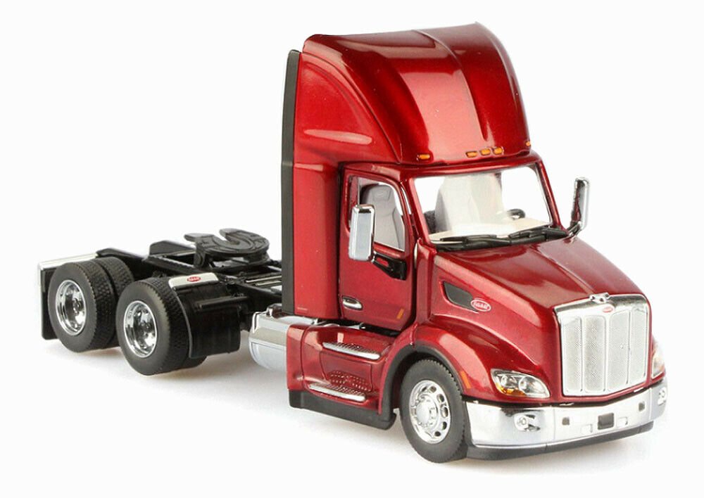 71068 Peterbilt 579 Day Cab Tractor Scale 1:50