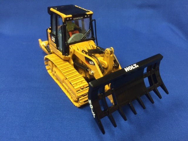 72 Caterpillar 963D Track Loader 1:50 Scale (Discontinued Model)