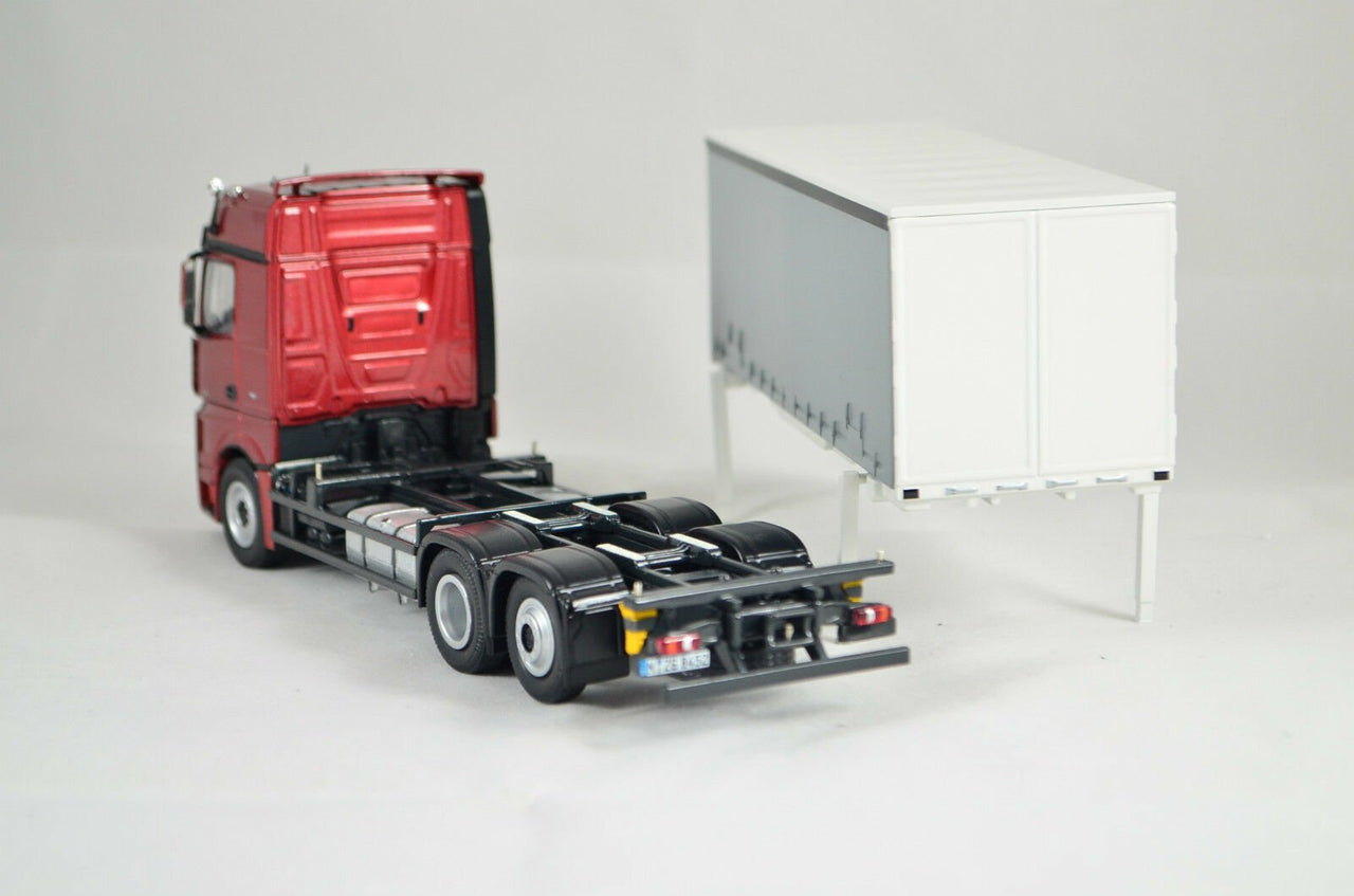 8453-01 Mercedes-Benz Actros FH23 Trailer Red Scale 1:50 (Discontinued Model)