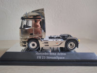 Thumbnail for 846-01 Tracto Camión Mercedes-Benz FH23 StreamSpace 4x2 Escala 1:50 (Modelo Descontinuado)