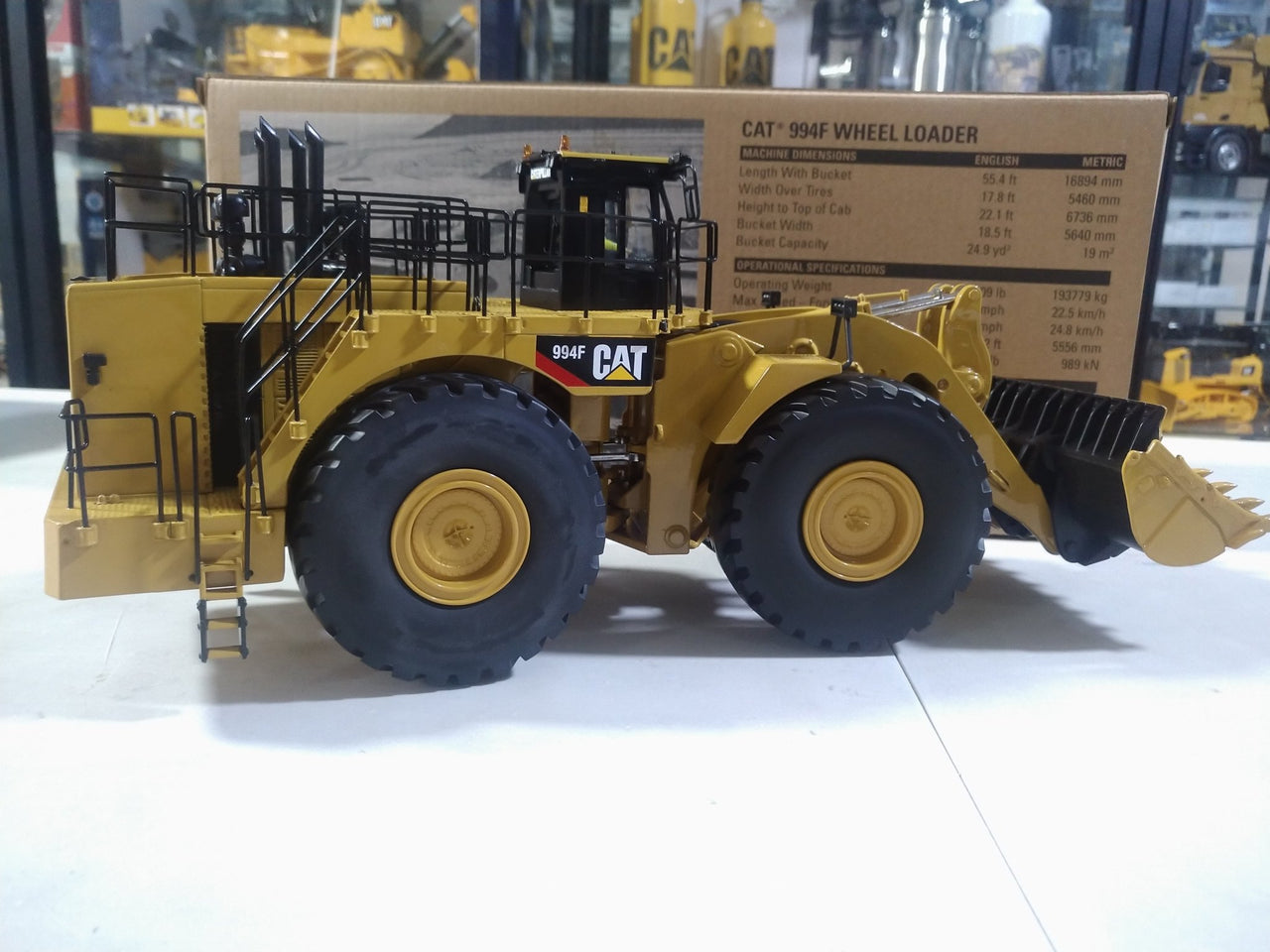85161C Caterpillar 994F Wheel Loader 1:50 Scale (Discontinued Model)