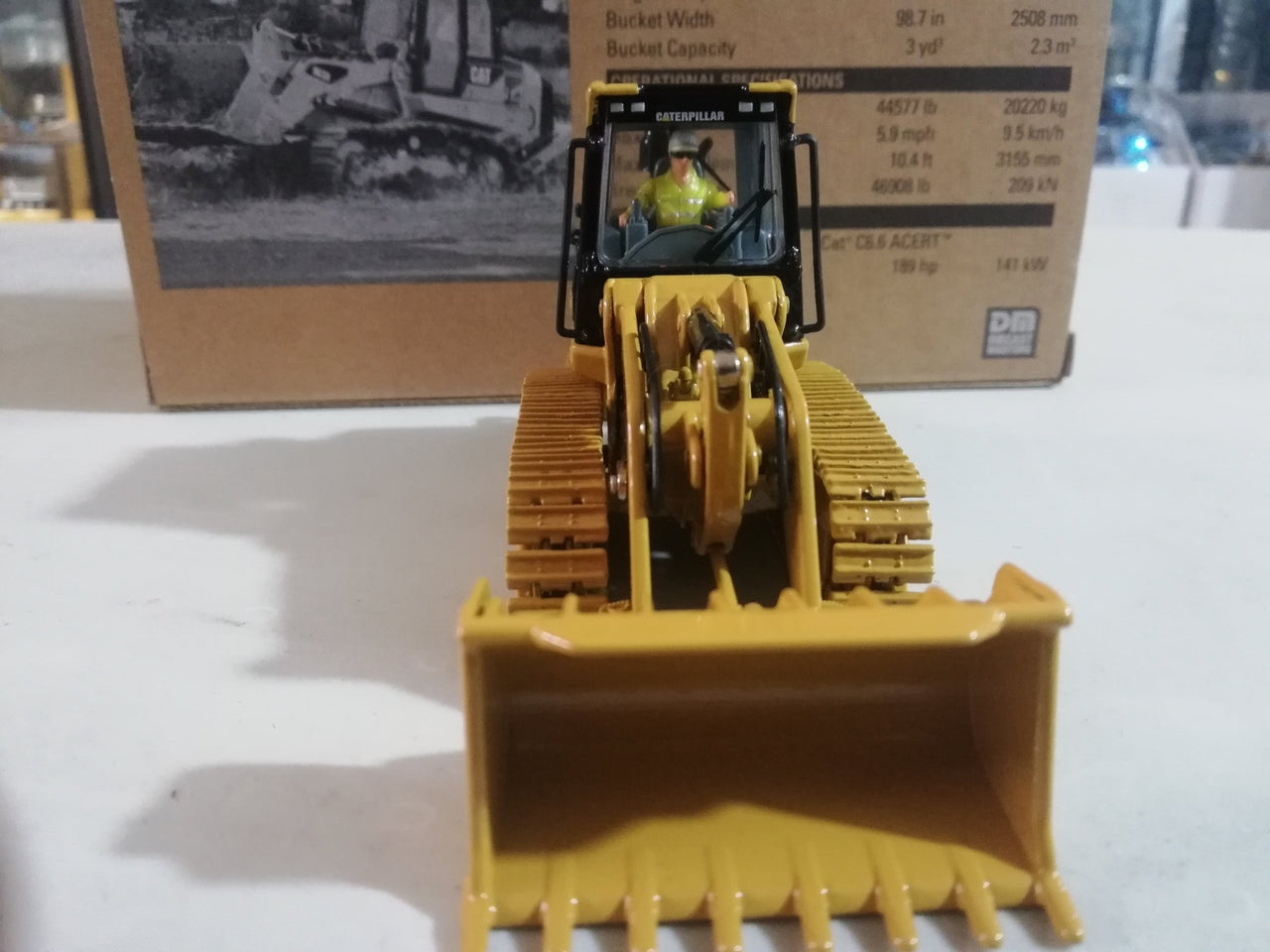 85194 Caterpillar 963D Track Loader 1:50 Scale (Discontinued Model)