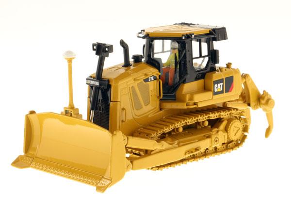 85224 Caterpillar D7E Crawler Tractor Scale 1:50 (Discontinued Model)