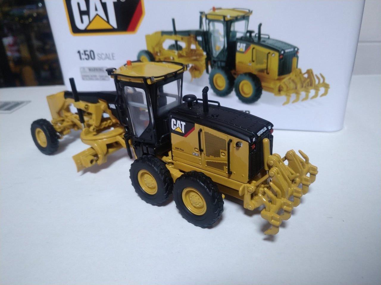 85236 Caterpillar 140M Motor Grader 1:50 Scale (Discontinued Model)