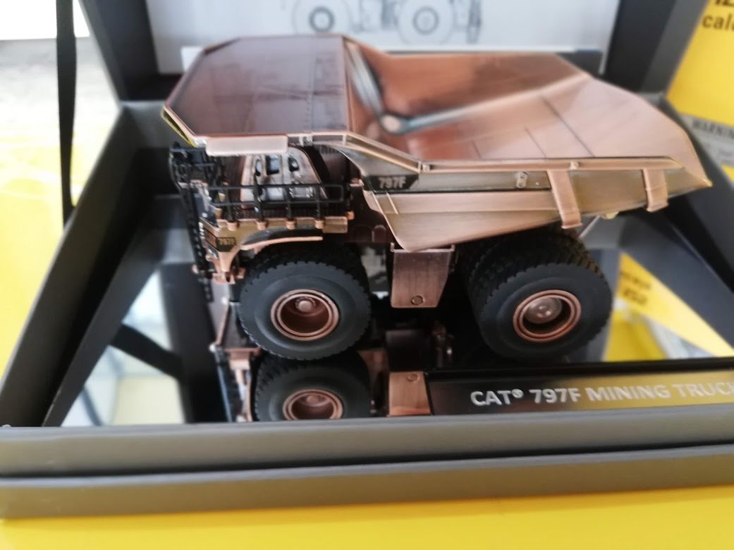 85251 Caterpillar 797F Mining Truck Scale 1:125 Copper Plated (Discontinued Model)