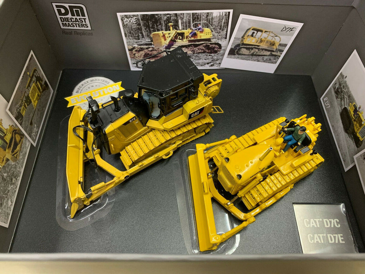 85561 Caterpillar D7C &amp; D7E Crawler Tractor Scale 1:50 (Discontinued Model)