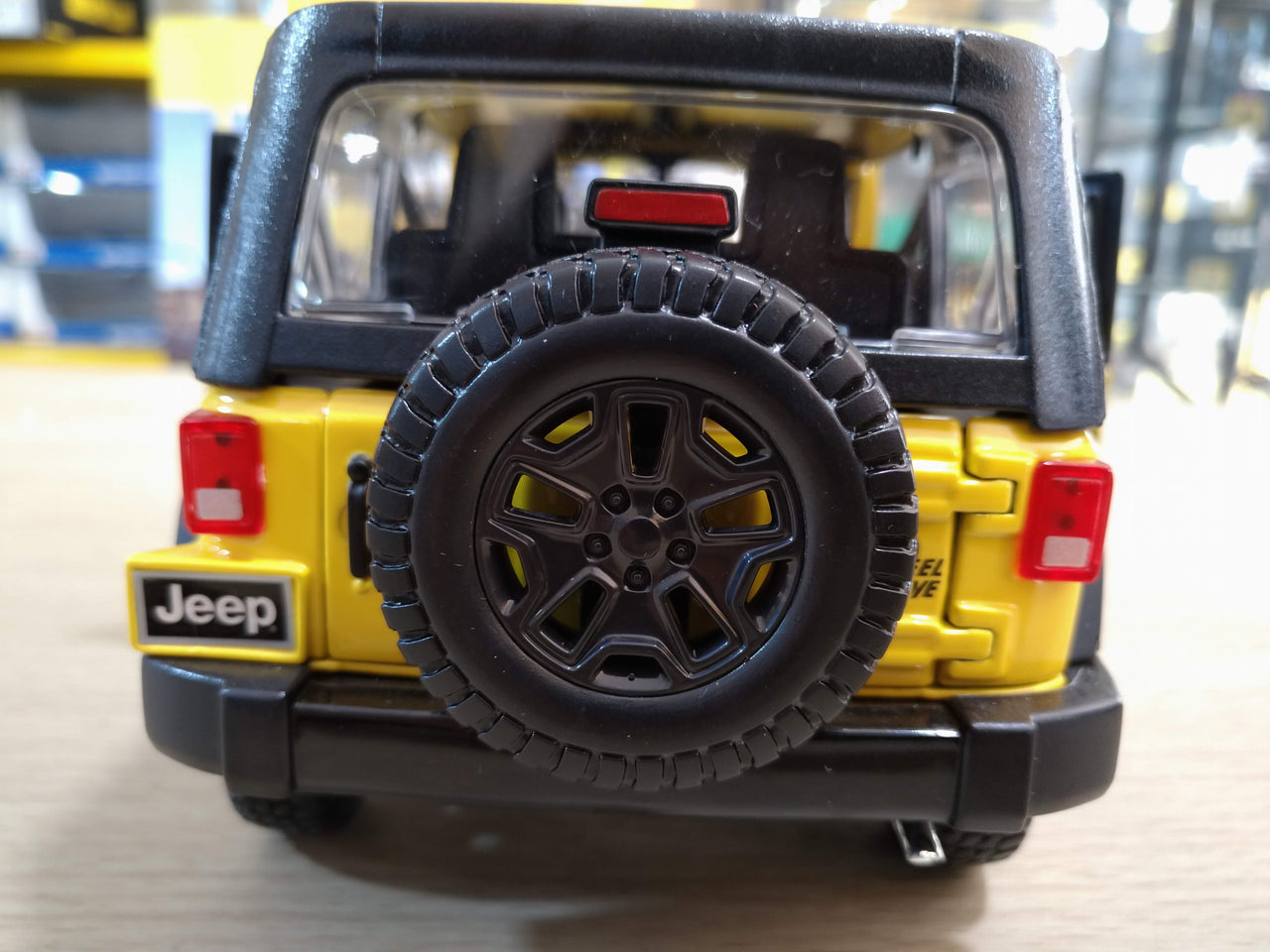 31676 Jeep Wrangler Year 2014 Scale 1:18 (Maisto Special Edition)