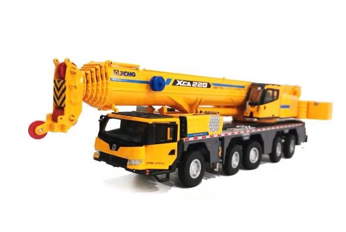 AMP87 XCMG XCA220 Hydraulic Crane 1:50 Scale (Discontinued Model)
