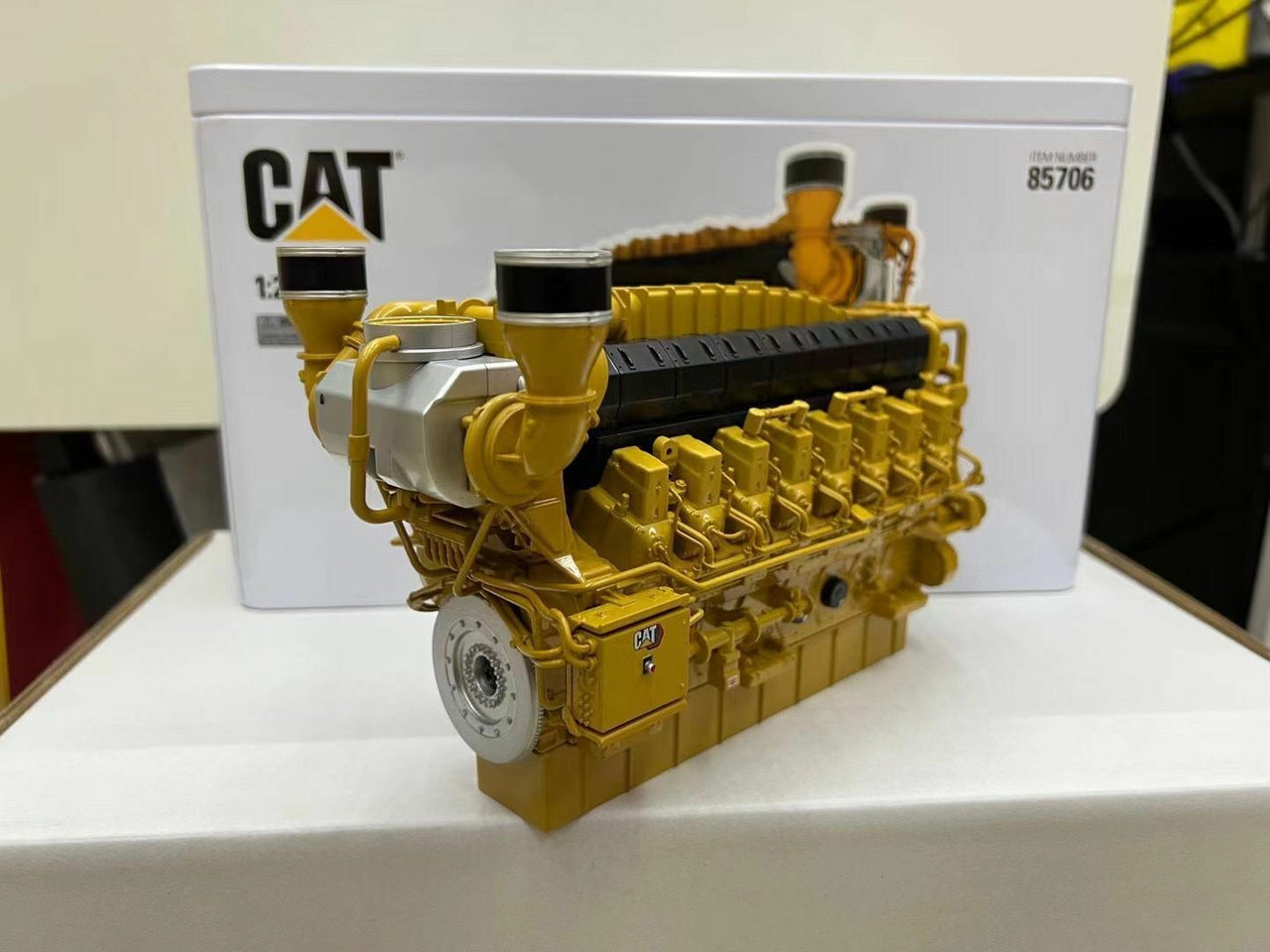 85706 Gas Engine Caterpillar G3616 A4 Scale 1:25