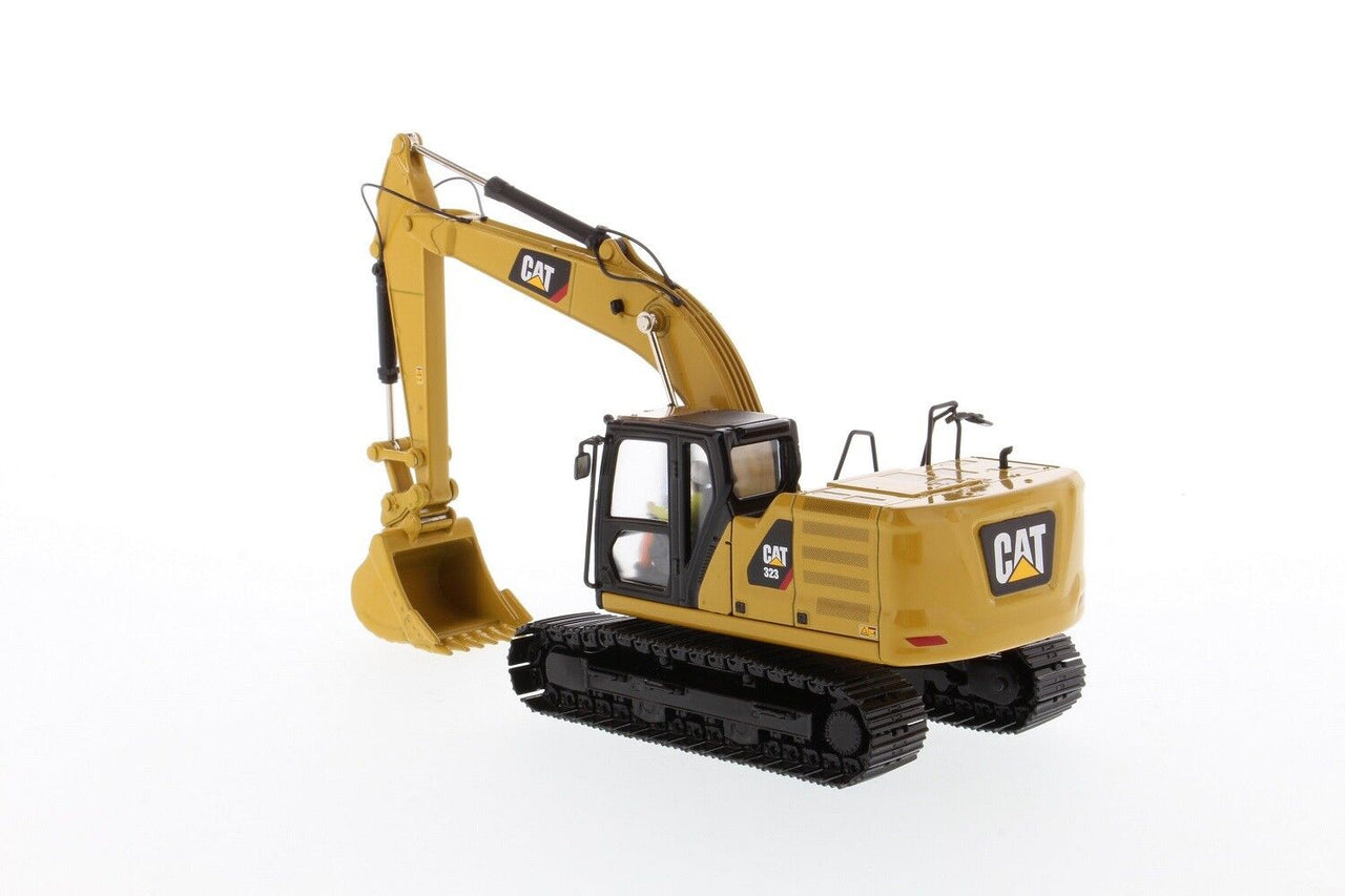 85571 Caterpillar 323 Hydraulic Excavator Scale 1:50