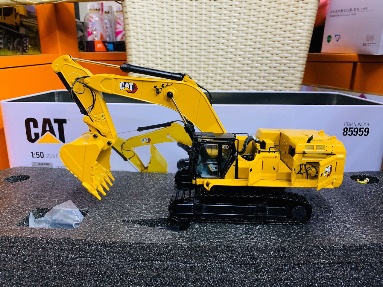 85959 Excavadora De Orugas Caterpillar 395 Escala 1:50