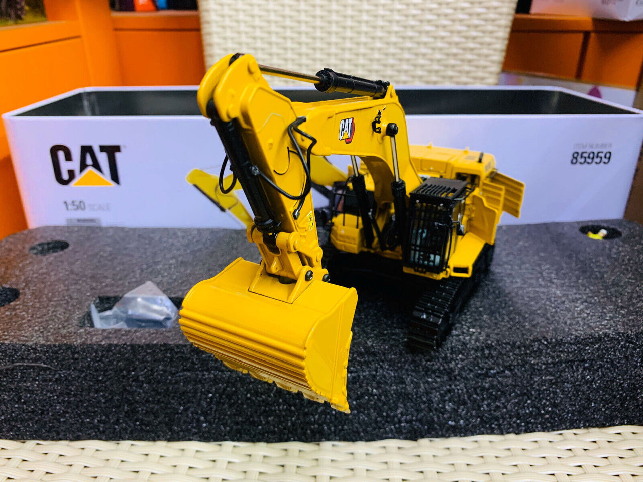 85959 Excavadora De Orugas Caterpillar 395 Escala 1:50