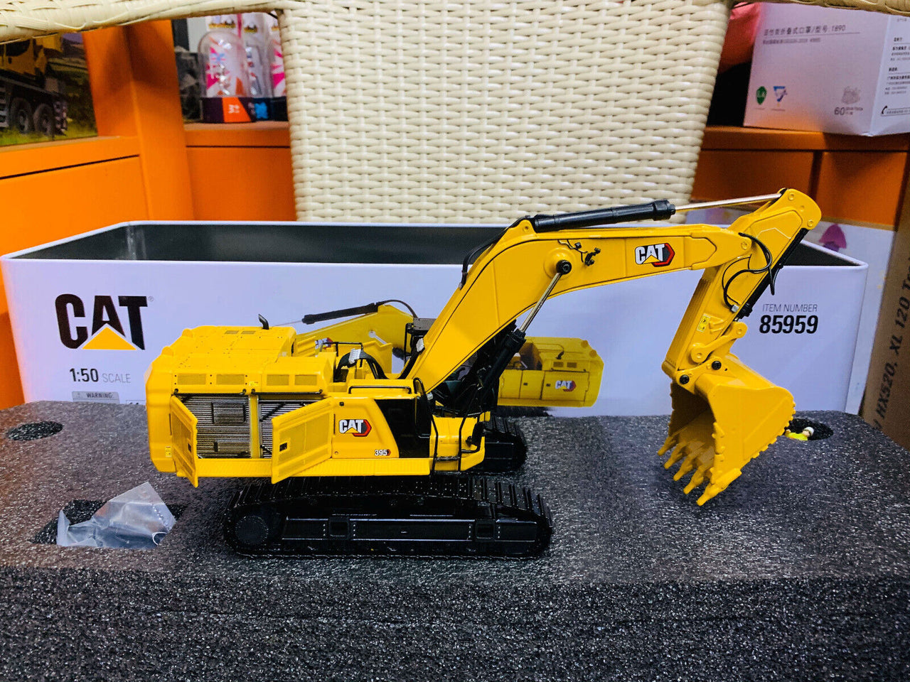 85959 Excavadora De Orugas Caterpillar 395 Escala 1:50