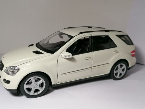 18006W Mercedes - Benz ML350 Scale 1:18 (Welly)